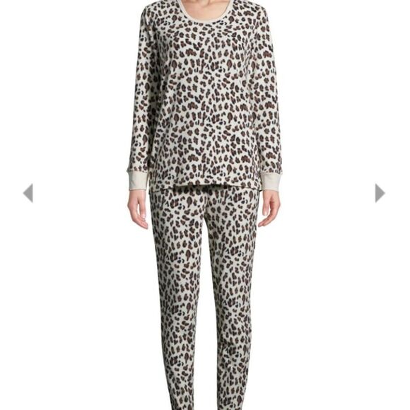 Hanes Leopard Pajamas - Picture 1 of 3